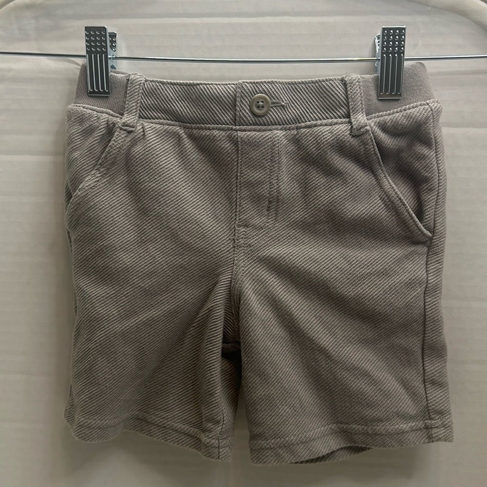 Little Boys’, Shorts, Pull on, by Tea collection. Size 4, gray with pockets.